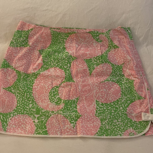 Lilly Pulitzer skort - Picture 3 of 3